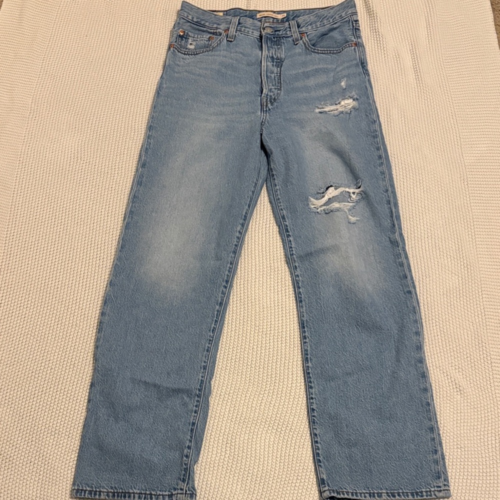 Levi's Women's Light Blue Straight Leg Jeans